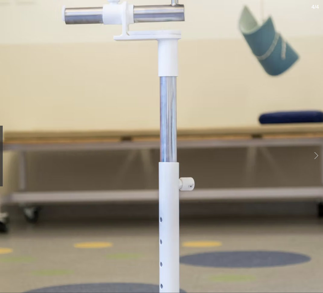 Height-adjustable support stand designed as part of the flexible exercise system